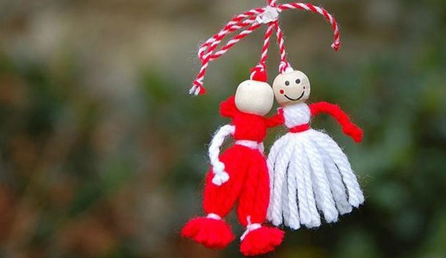 Traditii si superstitii de 1 martie. Sigur nu stiai ce trebui sa faci cu Martisorul ca sa ai noroc tot anul Traditii si superstitii de 1 martie. Sigur nu stiai ce trebui sa faci cu Martisorul ca sa ai noroc tot anul