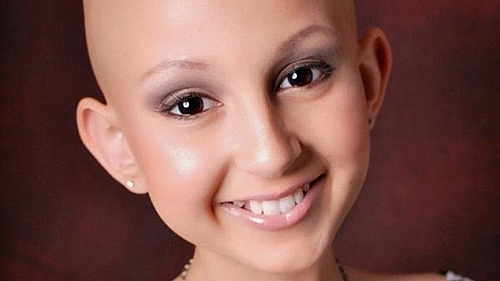 Lectie de viata! Afla povestea adolescentei cu CANCER TERMINAL care refuza sa fie trista - FOTO
