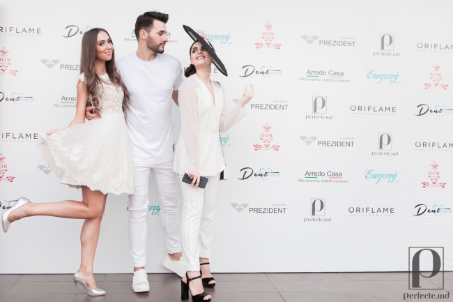Invitatii sunt mereu gata sa respecte dress code-ul propus. Vezi daca le-a fost sau nu dificil sa-si aleaga tinuta la cea mai recenta petrecere - VIDEO
