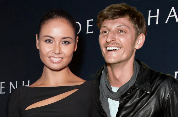 Pavel Volya isi ironizeaza sotia! Vezi cum pozeaza comediantul la plaja - FOTO Pavel Volya isi ironizeaza sotia! Vezi cum pozeaza comediantul la plaja - FOTO