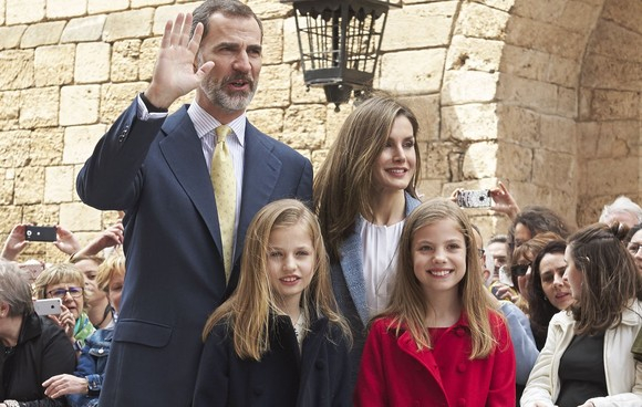 Se spune ca sunt cea mai stilata familie din lume! Vezi ce aparitie spectaculoasa a avut familia Regala a Spaniei - FOTO