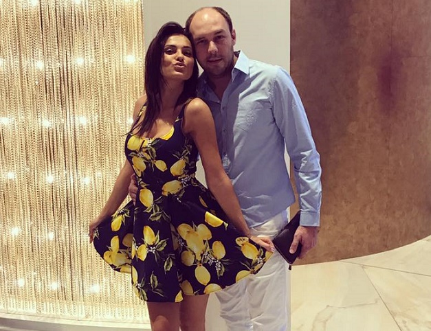Tany Vander, alintata la maxim de catre iubitul sau. Vezi unde isi petrec cei doi vacanta - FOTO Tany Vander, alintata la maxim de catre iubitul sau. Vezi unde isi petrec cei doi vacanta - FOTO