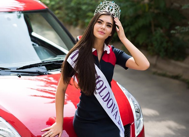 Miss Moldova 2016, Daniela Marin, a sarbatorit cu mult fast implinirea majoratului. Baietii de la SunStroke Project i-au cantat "Happy Birthday!" - VIDEO Miss Moldova 2016, Daniela Marin, a sarbatorit cu mult fast implinirea majoratului. Baietii de la SunStroke Project i-au cantat "Happy Birthday!" - VIDEO