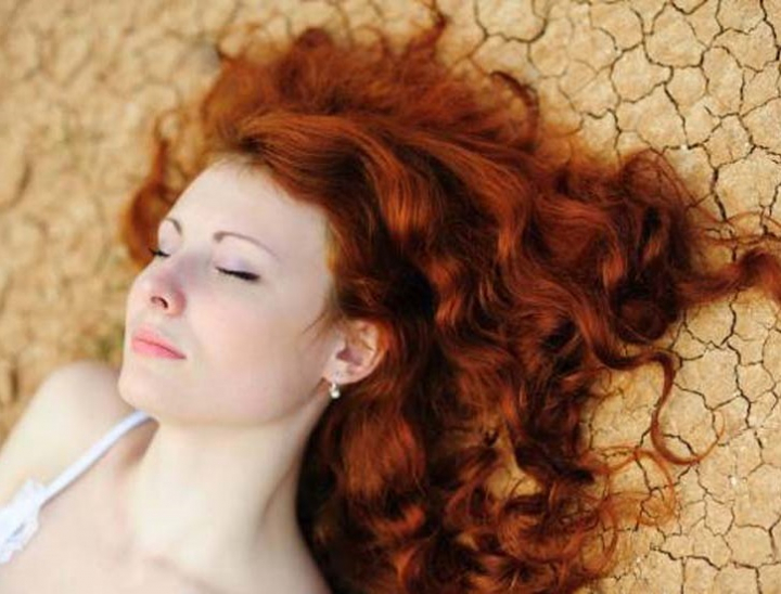 Vrei sa-ti vopsesti parul cu henna? Iata care sunt motivele pro si contra acestei proceduri - FOTO