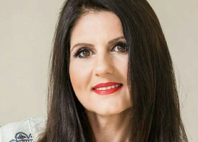 Lenuta Burghila, alaturi de fiul sau. Vezi cat de simpatic este acesta - FOTO Lenuta Burghila, alaturi de fiul sau. Vezi cat de simpatic este acesta - FOTO