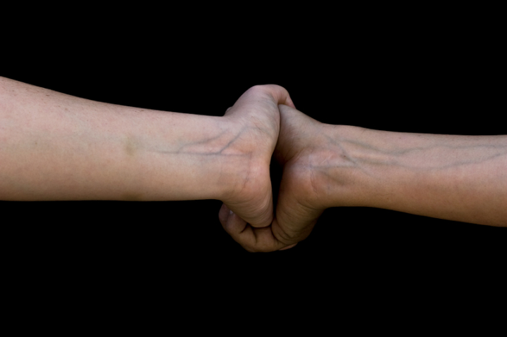 Te-ai intrebat vreodata de ce sangele e rosu si venele sunt albastre? Iata explicatia