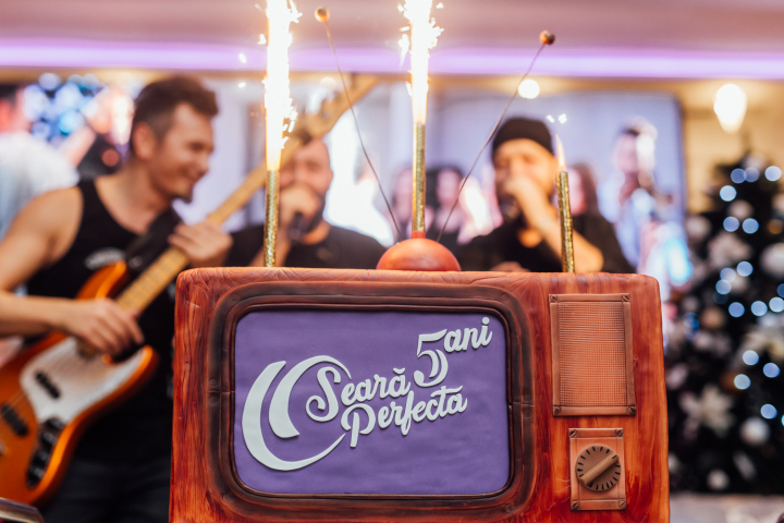 O petrecere magica, alaturi de cei mai fideli parteneri! Iata cum s-au distrat la aniversarea de 5 ani a emisiunii O Seara Perfecta - VIDEO