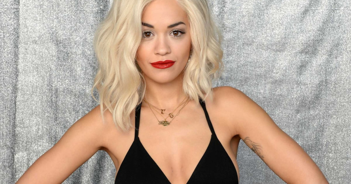 Rita Ora, mai sexy ca niciodata. A intimpinat anul 2018 in hainele Evei - FOTO Rita Ora, mai sexy ca niciodata. A intimpinat anul 2018 in hainele Evei - FOTO