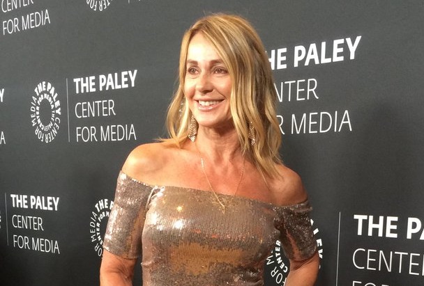 Nadia Comaneci, pe covorul rosu la Golden Globes. Cum si-a facut aparitia cea mai cunoscuta gimnasta din lume - VIDEO Nadia Comaneci, pe covorul rosu la Golden Globes. Cum si-a facut aparitia cea mai cunoscuta gimnasta din lume - VIDEO
