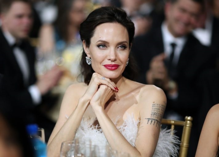 Angelina Jolie, aparitie de senzatie la Critics Choice Awards! Actrita a atras toate privirile - FOTO Angelina Jolie, aparitie de senzatie la Critics Choice Awards! Actrita a atras toate privirile - FOTO
