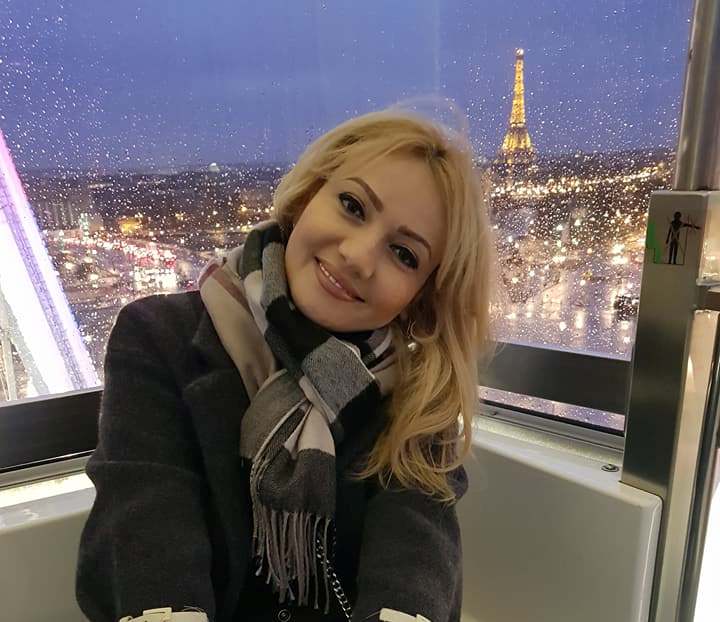 Adriana Ochisanu s-a relaxat la maxim in orasul dragostei! Iata cum au petrecut vacanta de iarna vedetele de la noi - VIDEO Adriana Ochisanu s-a relaxat la maxim in orasul dragostei! Iata cum au petrecut vacanta de iarna vedetele de la noi - VIDEO