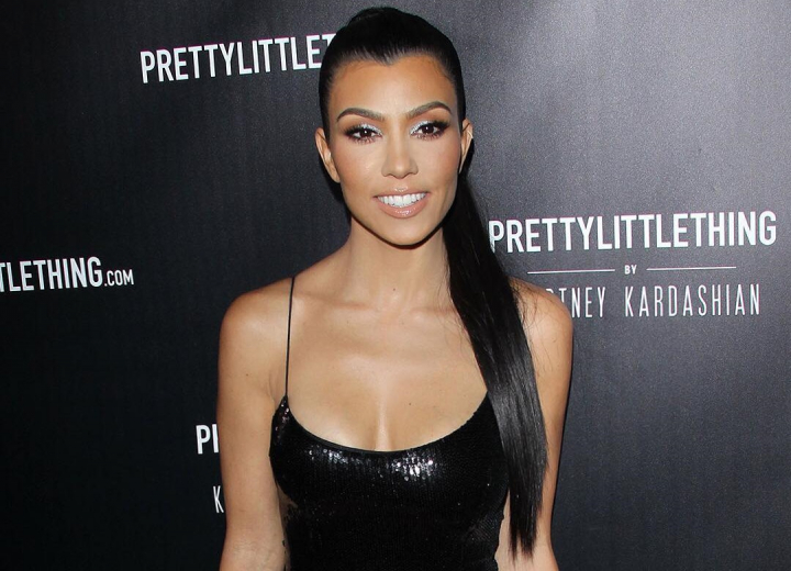 Critica dura la adresa lui Kourtney Kardashian: "Sa-ti fie rusine!" Iata ce a starnit indignarea fanilor - FOTO