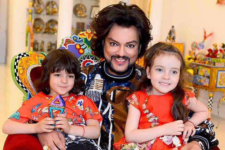 Filip Kirkorov, vacanta luxoasa, alaturi de copiii sai. Alla Viktoria si Martin au admirat cu nesat pasarile flamingo - VIDEO