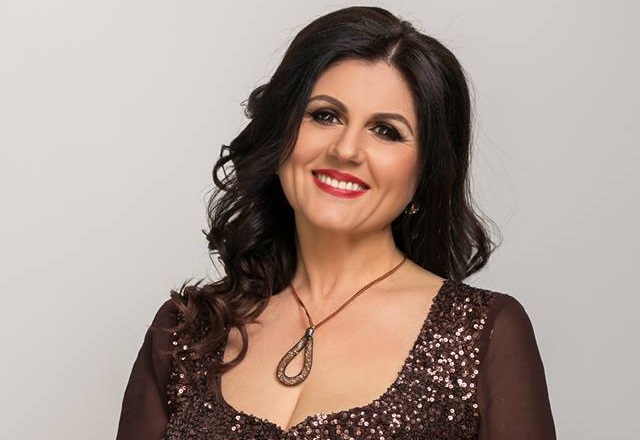 Mezinul Lenutei Burghila a implinit 16 ani. Vezi ce mesaj emotionant i-a transmis artista - FOTO Mezinul Lenutei Burghila a implinit 16 ani. Vezi ce mesaj emotionant i-a transmis artista - FOTO