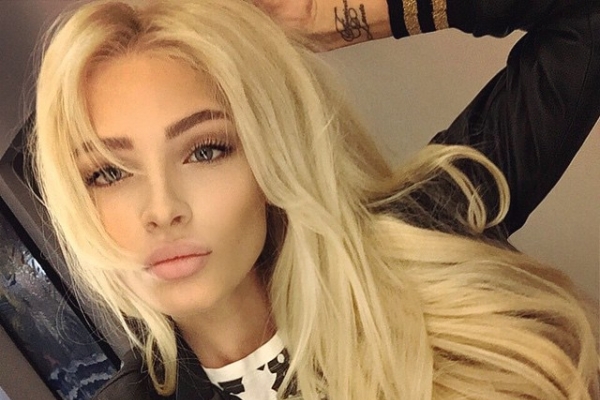 Aliona Shishkova si-a facut o schimbare de look, insa fanii au criticat-o. Iata ce nu le-a placut - FOTO Aliona Shishkova si-a facut o schimbare de look, insa fanii au criticat-o. Iata ce nu le-a placut - FOTO