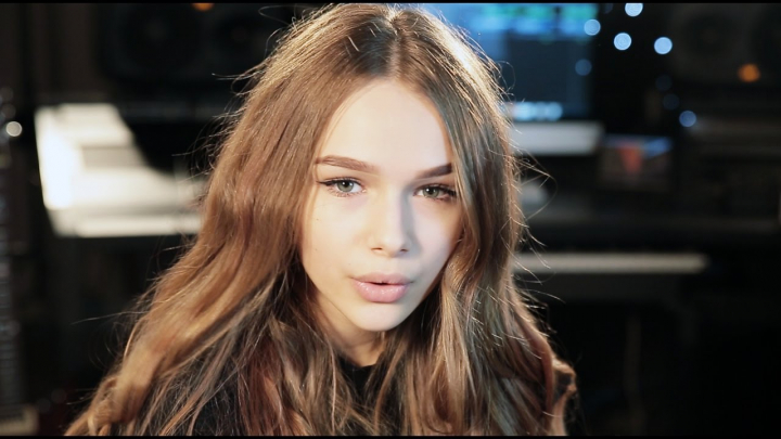 Eva Timush a fost invitata sa fie protagonista unui film. Vezi ce a dezvaluit tanara interpreta despre o eventuala cariera in cinematografie - VIDEO Eva Timush a fost invitata sa fie protagonista unui film. Vezi ce a dezvaluit tanara interpreta despre o eventuala cariera in cinematografie - VIDEO