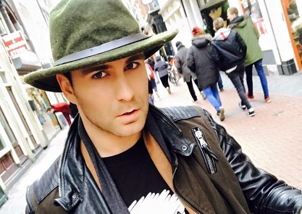 Ionel Istrati se relaxeaza alaturi de o blonda superba in Egipt. Vei ramane surprinsa cand vei afla cine este - FOTO Ionel Istrati se relaxeaza alaturi de o blonda superba in Egipt. Vei ramane surprinsa cand vei afla cine este - FOTO