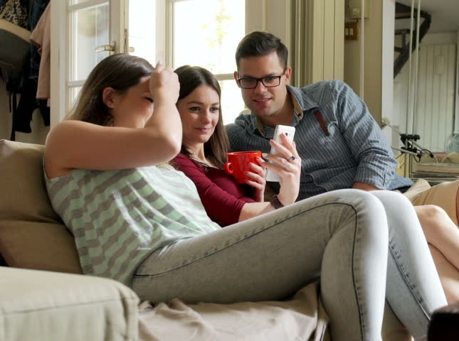 Dependenta secolului. 6 manifestari care ar trebui sa te sperie - FOTO Dependenta secolului. 6 manifestari care ar trebui sa te sperie - FOTO