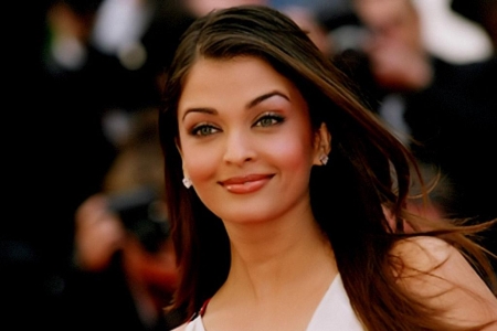 Asa cu siguranta n-ai vazut-o! Cum arata Aishwarya Rai in tinerete "“ FOTO Asa cu siguranta n-ai vazut-o! Cum arata Aishwarya Rai in tinerete "“ FOTO