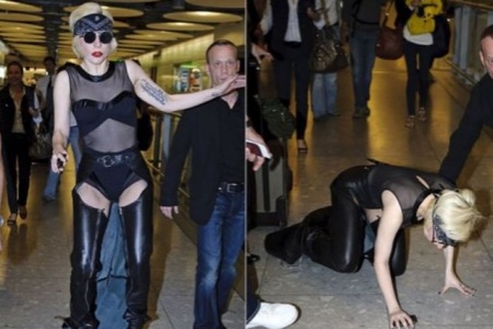 Vedete LA PAMANT, la propriu! CELE MAI PENIBILE cazaturi surprinse de paparazzi Vedete LA PAMANT, la propriu! CELE MAI PENIBILE cazaturi surprinse de paparazzi