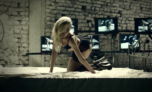 Sexy de Pasti! Videoclipul provocator lansat de Alexandra Stan - VIDEO Sexy de Pasti! Videoclipul provocator lansat de Alexandra Stan - VIDEO