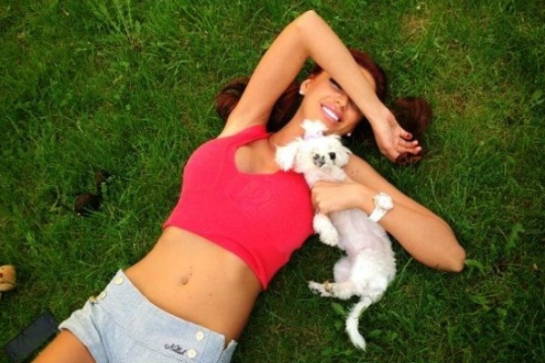 Bianca Dragusanu si Victor Slav, ipostaza intima de Paste. Imaginea care a strans peste 10.000 de like-uri
