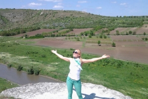 A pus capul pe cruce! Unde a mers Dianna Rotaru de Paste - FOTO A pus capul pe cruce! Unde a mers Dianna Rotaru de Paste - FOTO