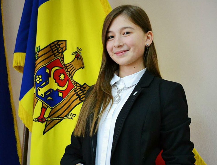 La doar 17 ani a fost desemnata Voluntarul Anului! Mihaela Galusca: "Visul meu e ca oamenii sa faca un bine fara sa astepte ceva inapoi." - VIDEO La doar 17 ani a fost desemnata Voluntarul Anului! Mihaela Galusca: "Visul meu e ca oamenii sa faca un bine fara sa astepte ceva inapoi." - VIDEO