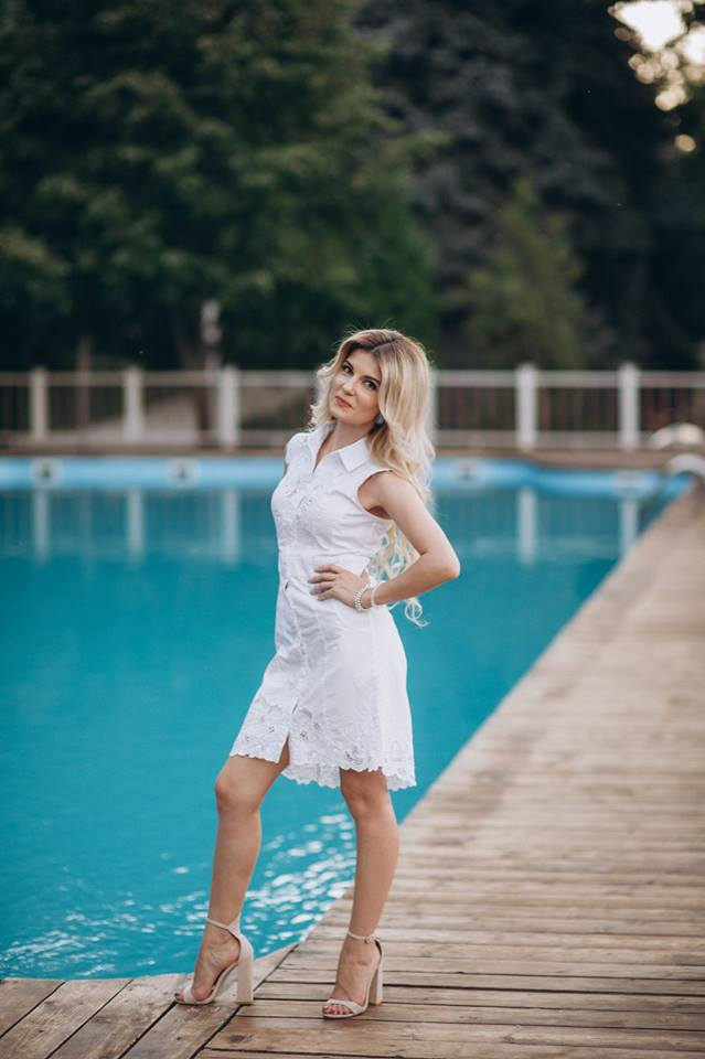 Mariana Mihaila - cu ochii in lacrimi! Artista a fost printre invitatii nelipsiti de la aniversarea lui Gheorghe Urschi. Iata ce cadou deosebit i-a pregatit - VIDEO