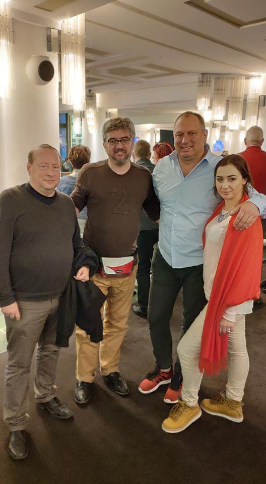 Nunta-fulger in showbiz: "Ne-am cunoscut in august, iar in noiembrie ne-am unit destinele." Vezi ce interpreta de la noi s-a maritat in secret - VIDEO Nunta-fulger in showbiz: "Ne-am cunoscut in august, iar in noiembrie ne-am unit destinele." Vezi ce interpreta de la noi s-a maritat in secret - VIDEO