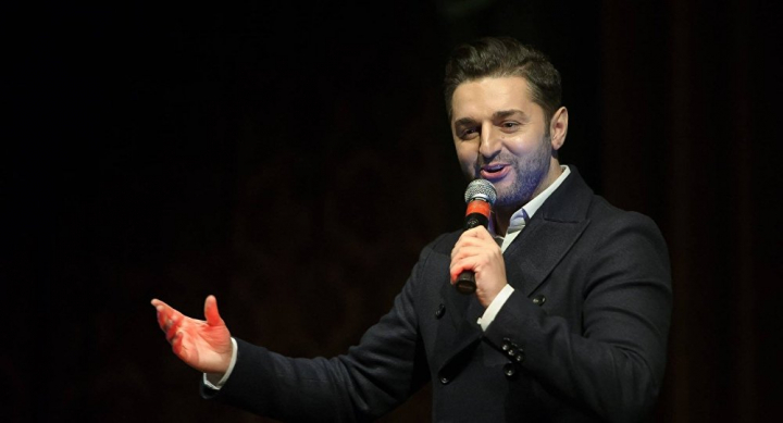 A inchiriat o sala intreaga de cinema pentru sotia sa! Adrian Ursu: "Asta este surpriza pentru scumpa mea Irinuca!" - VIDEO