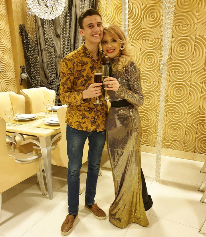 Irina Bivol a implinit 50 de ani si a dat o petrecere de zile mari. Vedeta a purtat o rochie mulata si se poate lauda cu un trup fara cusur - VIDEO