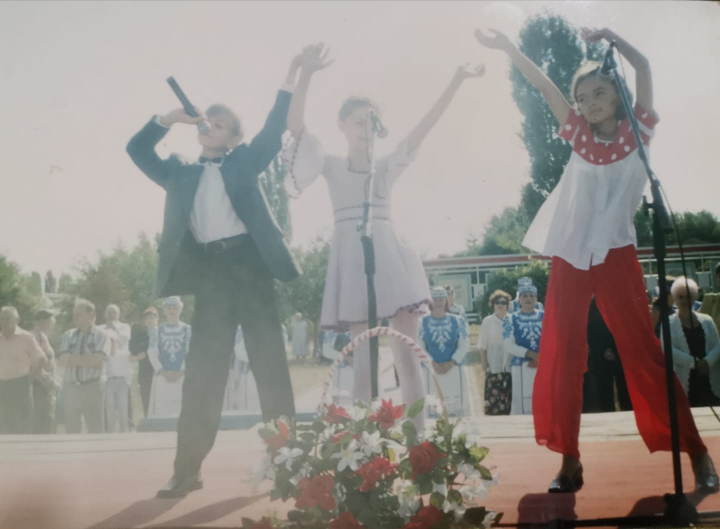 Legatura nestiuta dintre Ionel Istrati si castigatoarea finalei nationale Eurovision - Anna Odobescu. Iata ce ii uneste pe cei doi - VIDEO Legatura nestiuta dintre Ionel Istrati si castigatoarea finalei nationale Eurovision - Anna Odobescu. Iata ce ii uneste pe cei doi - VIDEO