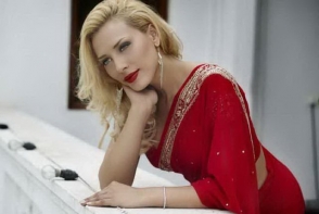 Iulia Vantur se iubeste cu un celebru actor indian? Cu cine a cuplat-o presa de la Bollywood - VIDEO