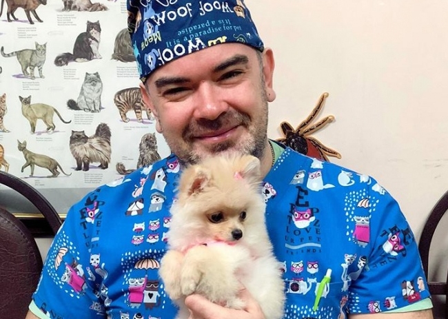 Ce nu au voie sa manance patrupezii? Veterinarul Artiom Sevcenco: "Dieta trebuie sa fie facuta individual, in funtie de rasa, de varsta si de specia animalului." - VIDEO Ce nu au voie sa manance patrupezii? Veterinarul Artiom Sevcenco: "Dieta trebuie sa fie facuta individual, in funtie de rasa, de varsta si de specia animalului." - VIDEO