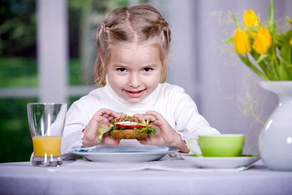 Salamurile, mai nocive decat ti-ai fi imaginat! De ce nu le recomanda medicii copiilor - VIDEO
