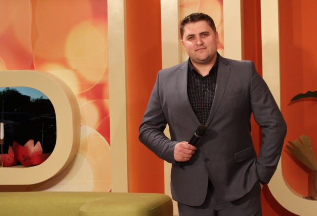 A decis sa slabeasca si urmeaza o dieta stricta: "In primul rand, am scos painea din viata mea." Cine este interpretul care a declarat razboi kilogramelor? VIDEO A decis sa slabeasca si urmeaza o dieta stricta: "In primul rand, am scos painea din viata mea." Cine este interpretul care a declarat razboi kilogramelor? VIDEO