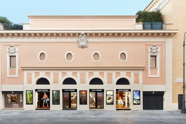 Shopping in cinematograf - primul Maison Louis Vuitton din Italia Shopping in cinematograf - primul Maison Louis Vuitton din Italia