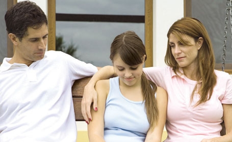 Adolescenta si prima experienta sexuala. Discuta cu fiica ta Adolescenta si prima experienta sexuala. Discuta cu fiica ta