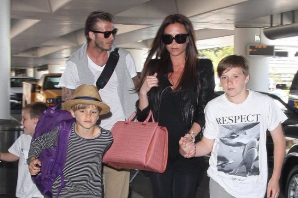Victoria si David Beckham se iubesc si sunt iubiti de tabloide