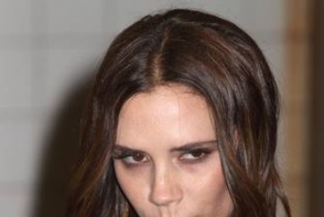 Victoria Beckham socheaza! Aparitia ei de aseara a lasat pe toata lumea masca