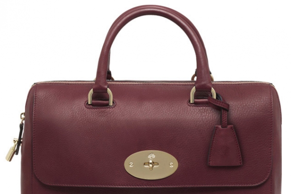 Mulberry a creat o geanta in numele Lanei del Rey