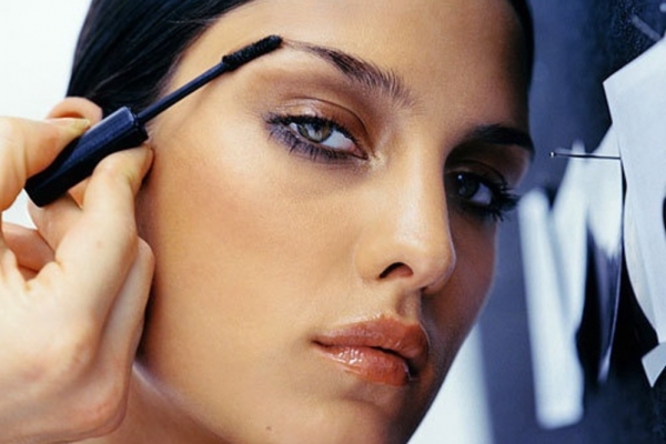 Tips & tricks pentru sprancene perfecte
