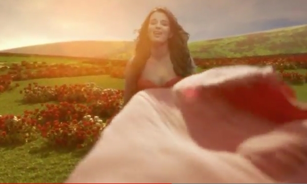 Cristina Croitoru a lansat un teaser pentru "Fight for love"