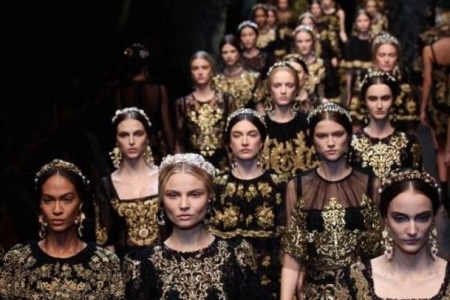 Tribut femeilor siciliene de la designerii Dolce & Gabbana! Vezi noua colectie Tribut femeilor siciliene de la designerii Dolce & Gabbana! Vezi noua colectie
