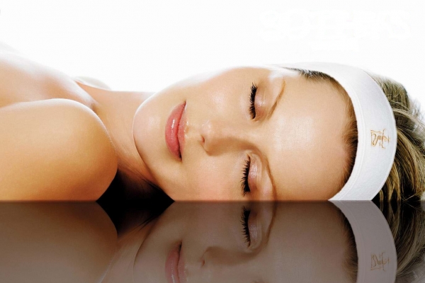 Vrei sa ai un ten mereu tanar? Apeleaza la peelingul facial Vrei sa ai un ten mereu tanar? Apeleaza la peelingul facial