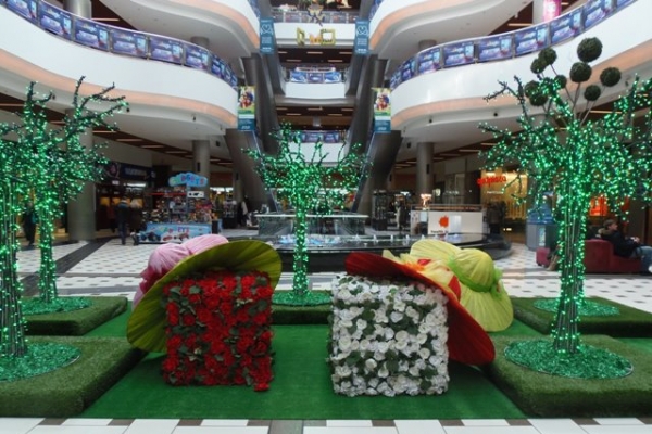 Shopping Malldova a imbracat straie de primavara! GALERIE FOTO
