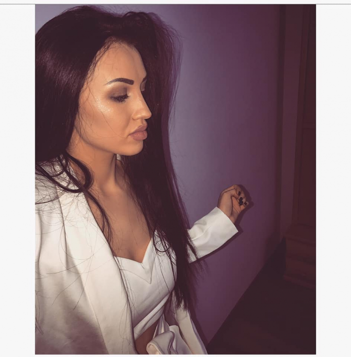 Gabriela Nastas a renuntat la machiajul strident! Artista s-a demachiat in fata camerelor de luat vederi. Iata cum arata tenul ei - VIDEO Gabriela Nastas a renuntat la machiajul strident! Artista s-a demachiat in fata camerelor de luat vederi. Iata cum arata tenul ei - VIDEO