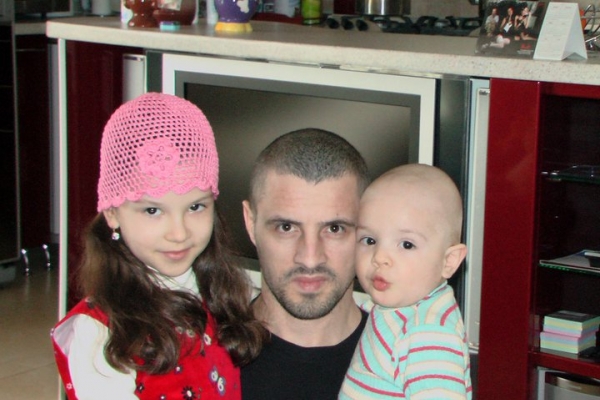 Pavel Stratan are o piesa noua, facuta de Moga! Uite cine apare in clipul de promovare - VIDEO Pavel Stratan are o piesa noua, facuta de Moga! Uite cine apare in clipul de promovare - VIDEO