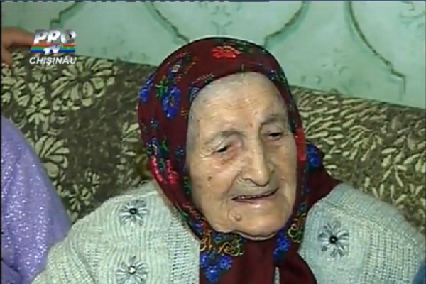 S-a nascut acum un secol! Afla povestea unei bunicute din Straseni care a implinit 100 de ani - VIDEO S-a nascut acum un secol! Afla povestea unei bunicute din Straseni care a implinit 100 de ani - VIDEO